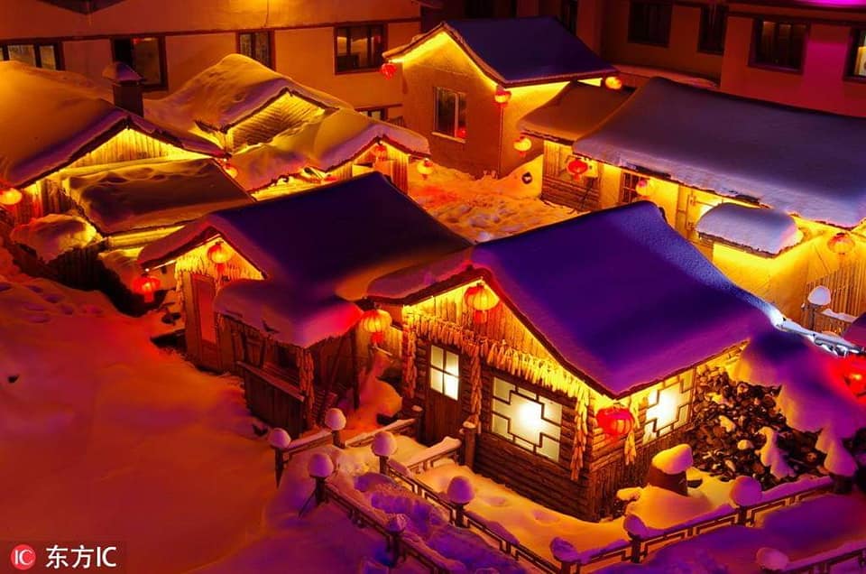 ดั่งเทพนิยาย 
 เมืองแห่งหิมะ Shuangfeng Snow Town ในอำเภอไห่หลิง เมืองหมู่ตันเจี…