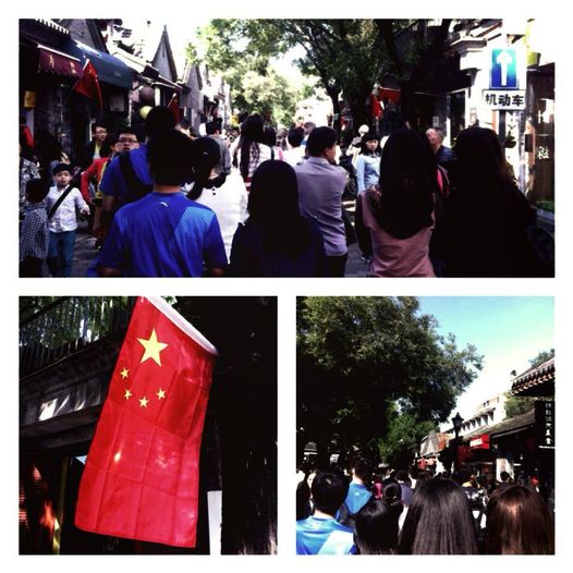 ต้อนรับวันชาติ 
 คนจีนเริ่มออกมาเที่ยวตามสถานที่ท่องเที่ยวต่างๆ จำนวนมาก
 รูปนี้…