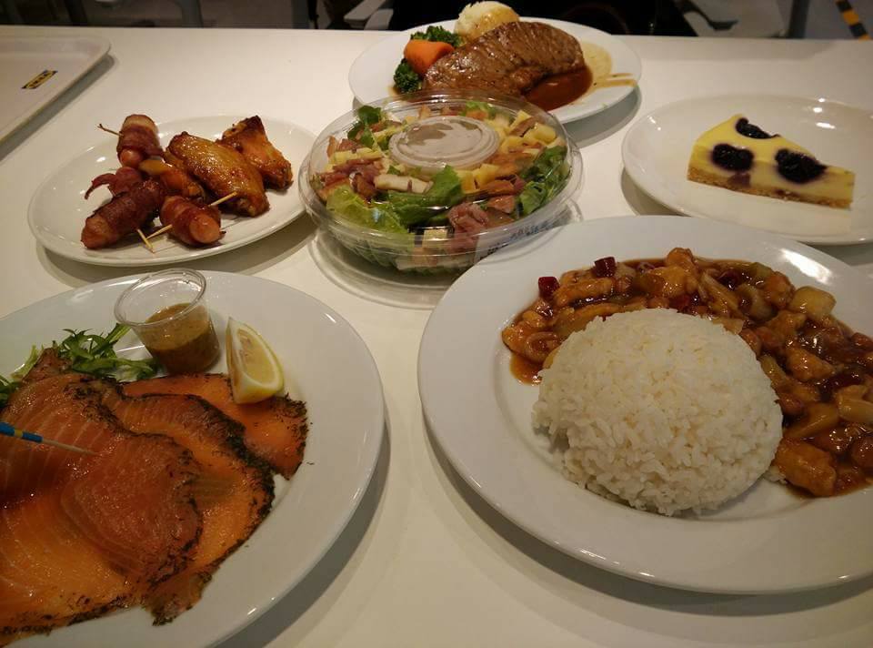 มื้อเที่ยงวันนี้ พาไปกินอาหาร ณ IKEA (宜家 อี๋เจีย) เมืองจีน  สาขาซีอาน  
 อาหารจี…
