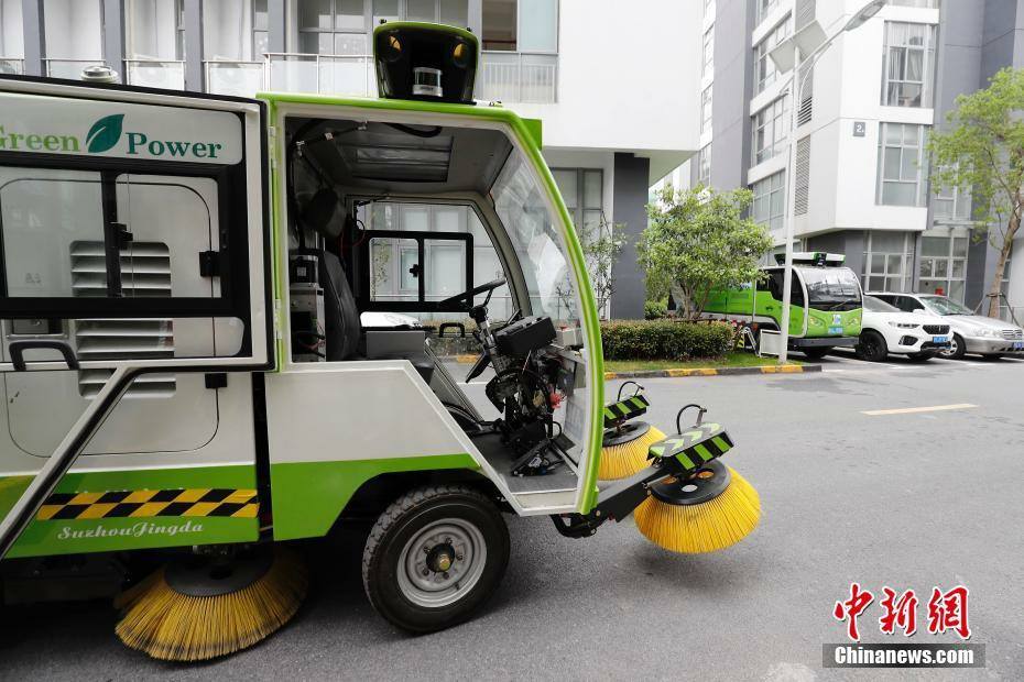 เซี่ยงไฮ้เปิดตัว “รถทำความสะอาดไร้คนขับ” คันแรกของโลก วิ่งปฏิบัติงานทุกวัน ตอนตี…