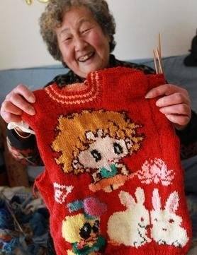 #คุณยายเสื้อไหมพรม #毛衣奶奶
ในประเทศจีน  มีคุณยายกลุ่มหนึ่งได้รับฉายาว่า  “คุณยายเส…