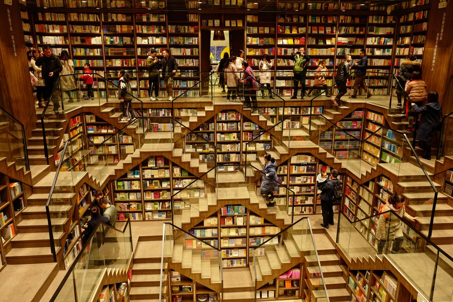 จีนพัฒนา ‘การศึกษา’ คืบหน้า คนรู้หนังสือมากขึ้น