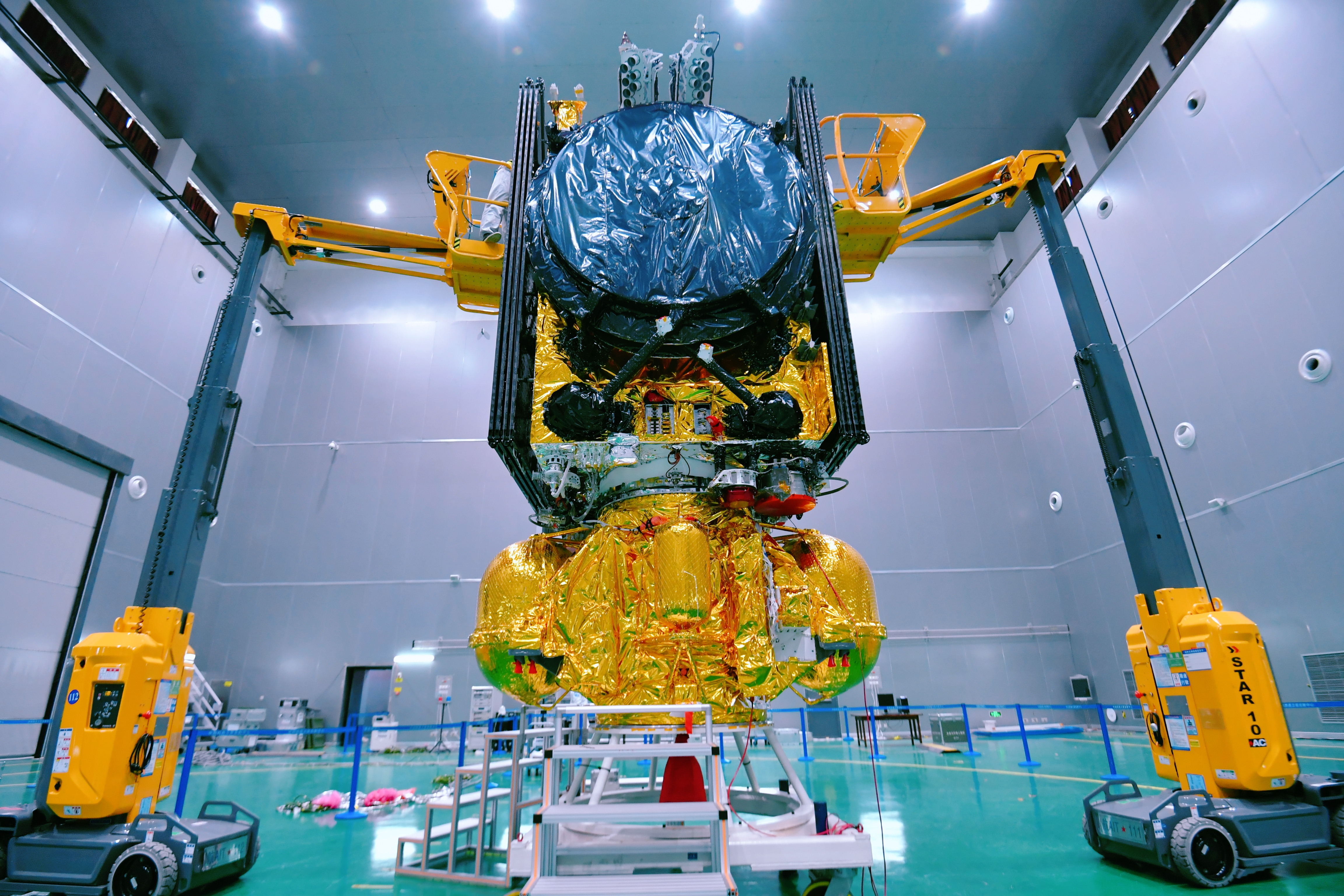 ดาวเทียม APSTAR-6E เริ่มการเดินทางเปลี่ยนวงโคจรด้วยไฟฟ้า