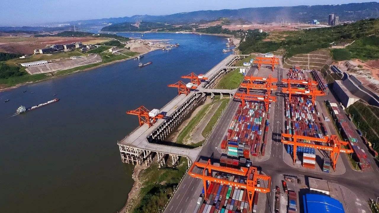 ท่าเรือกว่อหยวน” ศูนย์กลางท่าเรือโลจิสติกส์ (Hub Port) แห่งนครฉงชิ่ง