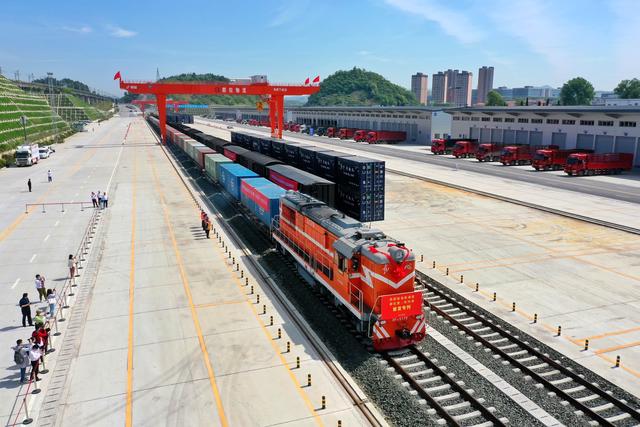 ศูนย์โลจิสติกส์นานาชาติบก-ทะเลแห่งแรกของกุ้ยโจว เปิดให้บริการแล้ว – thaibizchina