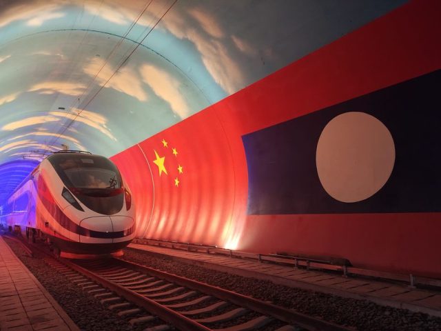 รถไฟจีน-ลาวเพิ่มที่นั่งและปรับระบบลงทะเบียน-ชำระเงิน เพื่ออำนวยความสะดวกผู้โดยสารต่างชาติ – thaibizchina